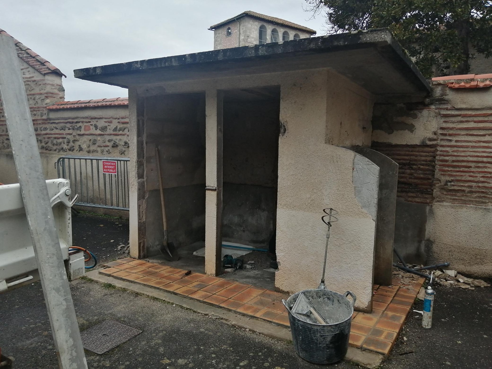 Rénovation des WC publics